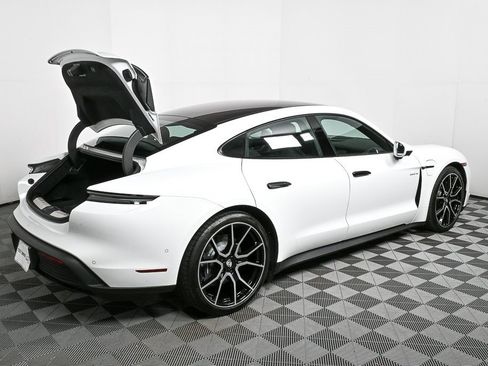 Certified 2025 Porsche Taycan image 29