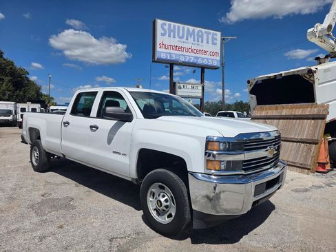 Used 2017 Chevrolet Silverado 2500 W/T RWD image 2