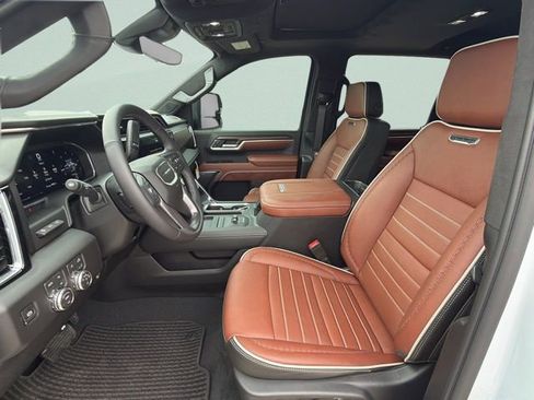 Used 2026 GMC Sierra 3500 Denali Ultimate image 12