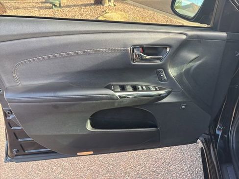 Used 2018 Toyota Avalon Limited w/ All Weather Liner Package image 19