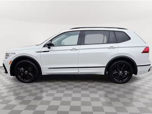Used 2021 Volkswagen Tiguan SE R-Line AWD/4WD image 6