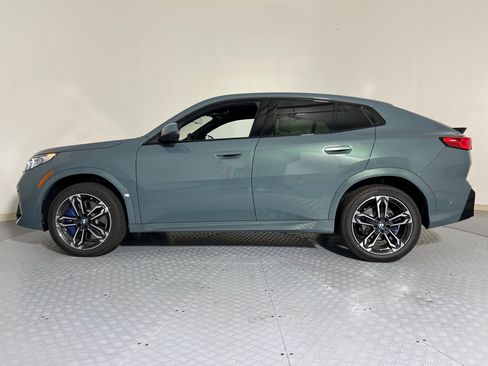 Used 2025 BMW X2 xDrive28i w/ Premium Package image 2
