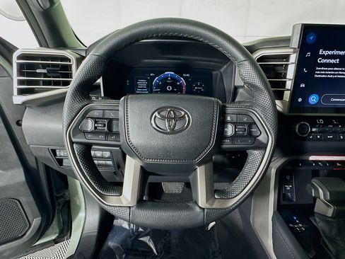 Used 2025 Toyota Tundra Limited AWD/4WD image 15