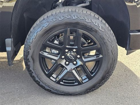 Used 2025 Chevrolet Silverado 1500 LT Trail Boss image 8