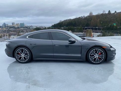 Used 2022 Porsche Taycan 4S image 2