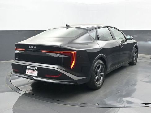 Used 2025 Kia K4 LXS image 6
