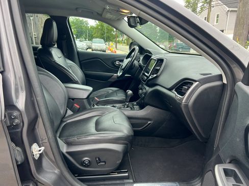 Used 2020 Jeep Cherokee Limited AWD/4WD image 31