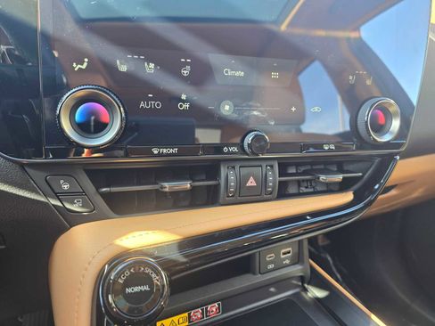 Used 2026 Lexus NX 450h+ AWD w/ Accessory Package (Z1) image 30