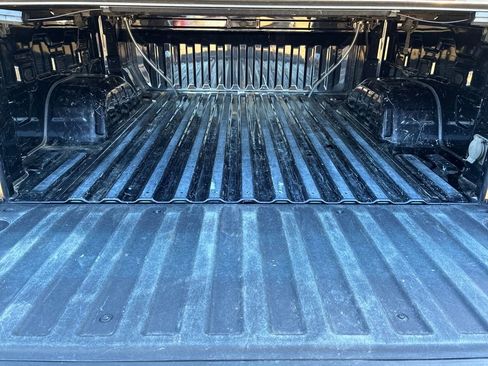 Used 2022 Chevrolet Silverado 1500 Custom image 23