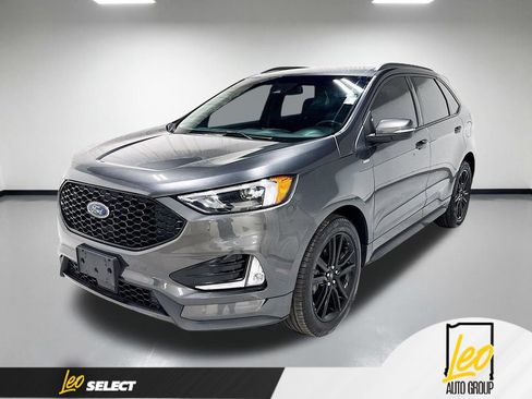 Used 2020 Ford Edge ST-Line w/ Cold Weather Package FWD image 1