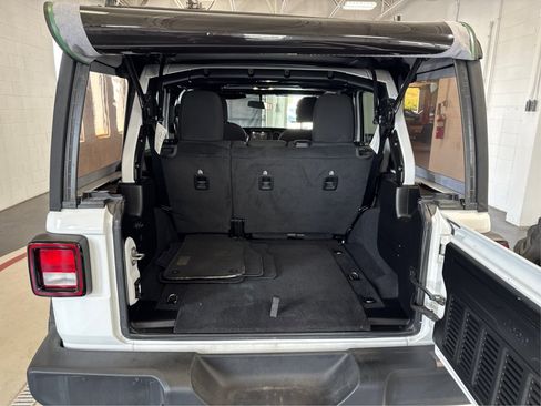 Used 2021 Jeep Wrangler Unlimited Sport image 12