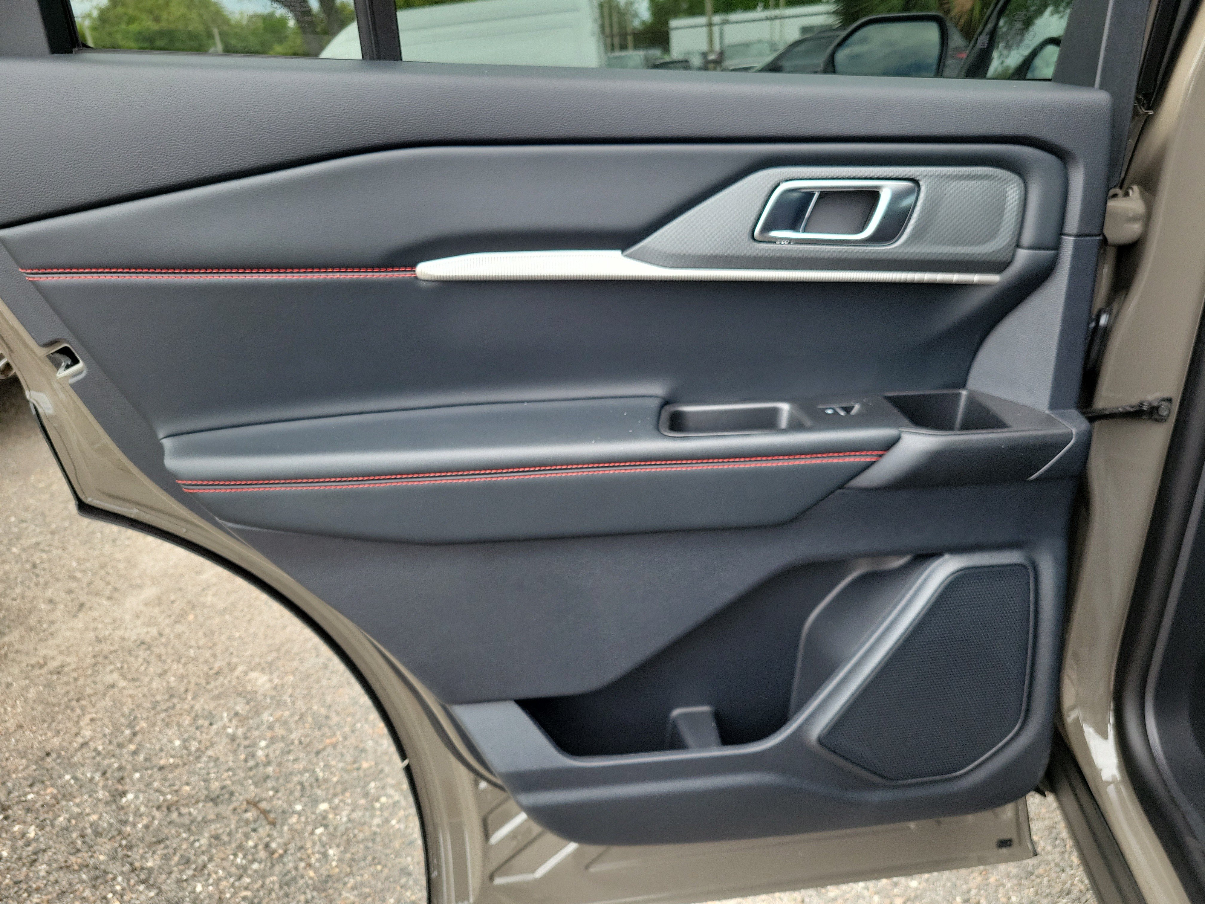 New 2026 Ford Explorer ST-Line w/ ST-Line Street Pack RWD image 7