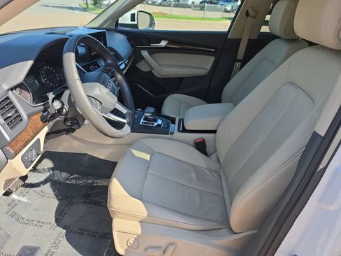Used 2019 Audi Q5 2.0T Premium w/ Convenience Package AWD/4WD image 9