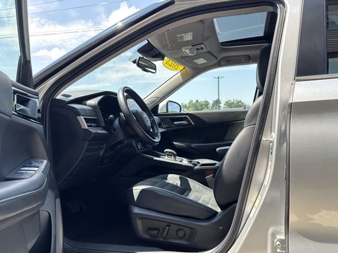 Used 2023 Mitsubishi Outlander SE AWD/4WD image 10