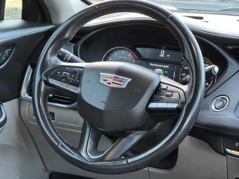 Used 2023 Cadillac XT4 Premium Luxury image 15