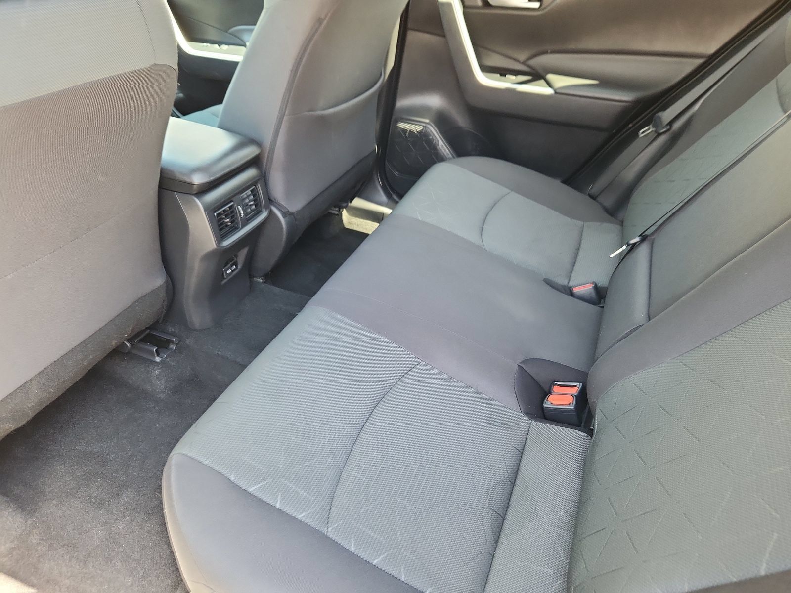 Used 2024 Toyota RAV4 XLE AWD/4WD image 11