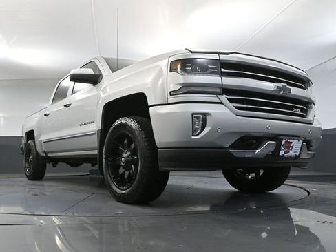 Used 2017 Chevrolet Silverado 1500 LTZ Z71 image 59