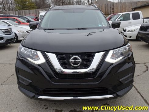 Used 2018 Nissan Rogue SV w/ Sun & Sound Touring Package AWD/4WD image 2