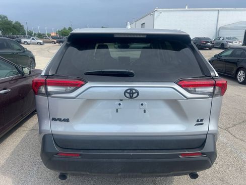 Used 2024 Toyota RAV4 LE AWD/4WD image 5