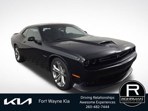 Used 2022 Dodge Challenger R/T RWD image 5