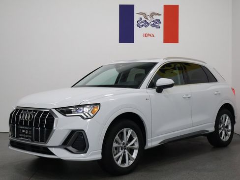 Used 2025 Audi Q3 2.0T Premium image 8