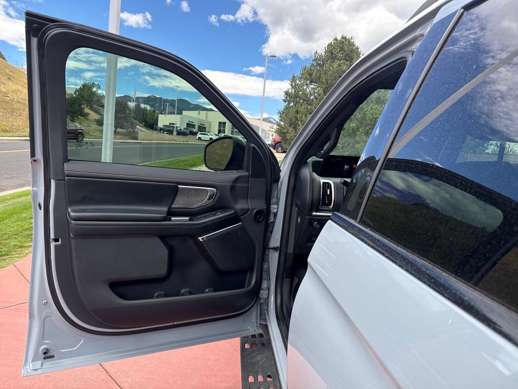 Used 2026 Ford Expedition Tremor AWD/4WD image 12