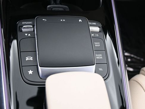 Used 2021 Mercedes-Benz GLA 250 image 27