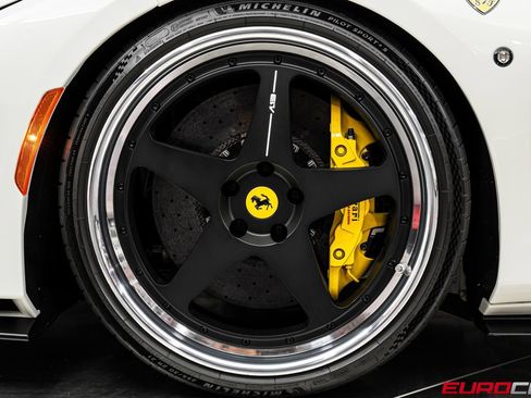 Used 2022 Ferrari F8 Tributo RWD image 25