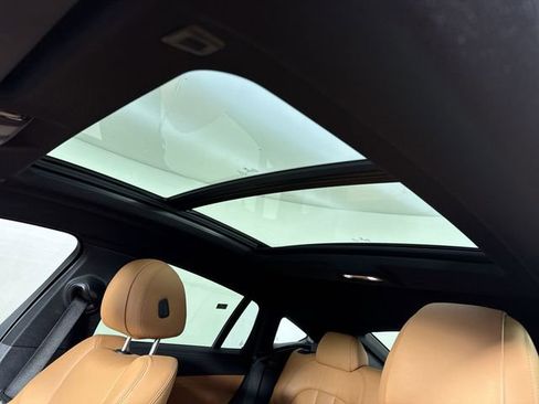 Used 2022 BMW X6 xDrive40i w/ Climate Comfort Package AWD/4WD image 17