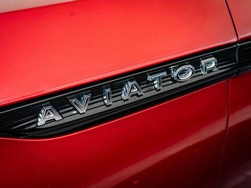 Used 2025 Lincoln Aviator Reserve w/ Equipment Group 201A image 16