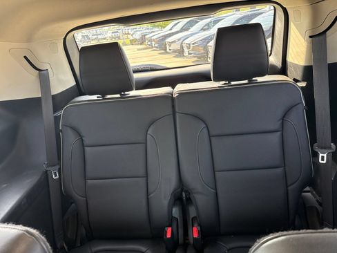 Used 2017 GMC Acadia Denali w/ Technology Package FWD image 14