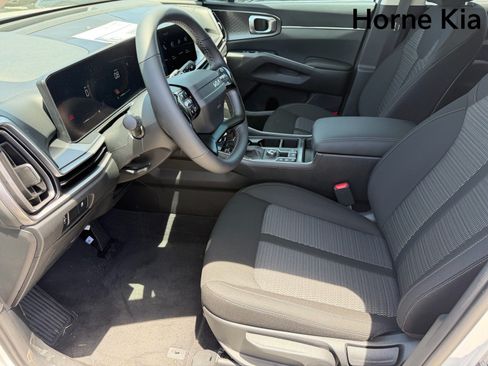 New 2026 Kia Sorento LX FWD image 9