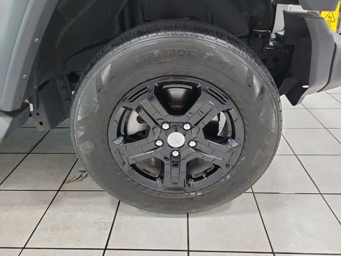 Used 2023 Jeep Wrangler Sport AWD/4WD image 50