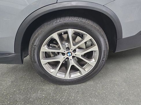 Used 2025 BMW X5 xDrive40i AWD/4WD image 32