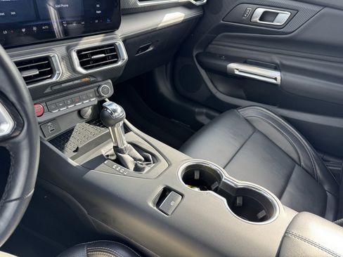 Used 2024 Ford Mustang Premium image 11