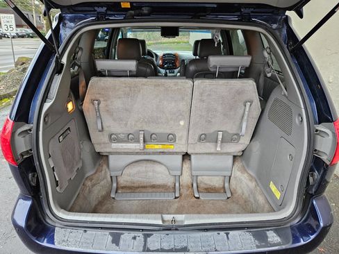 Used 2007 Toyota Sienna XLE Limited image 14