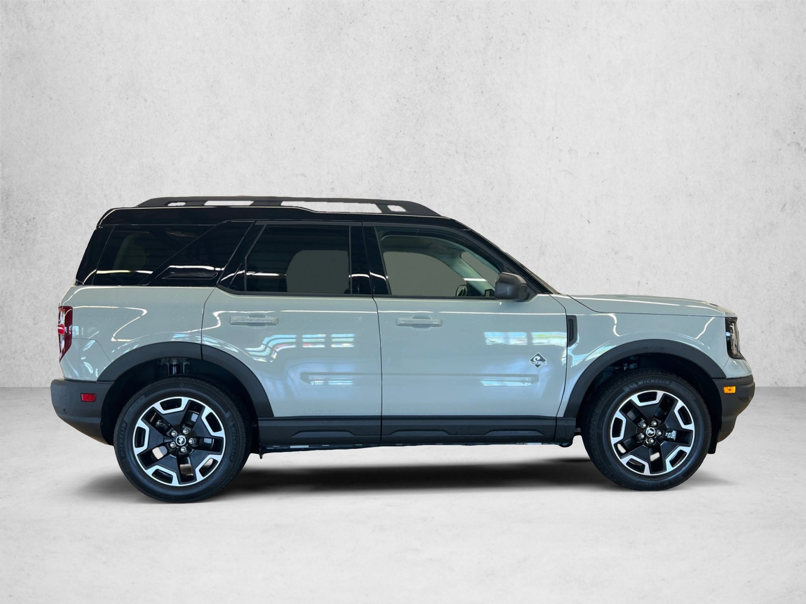 Used 2024 Ford Bronco Sport Outer Banks AWD/4WD image 4