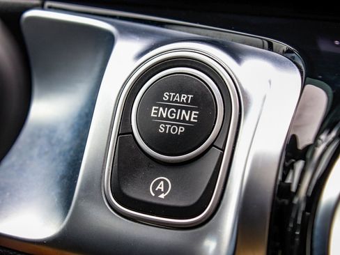 Used 2024 Mercedes-Benz GLB 250 4MATIC w/ Driver Assistance Package image 31