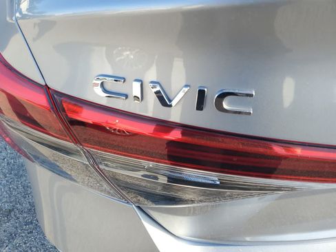 Used 2024 Honda Civic Sport image 10