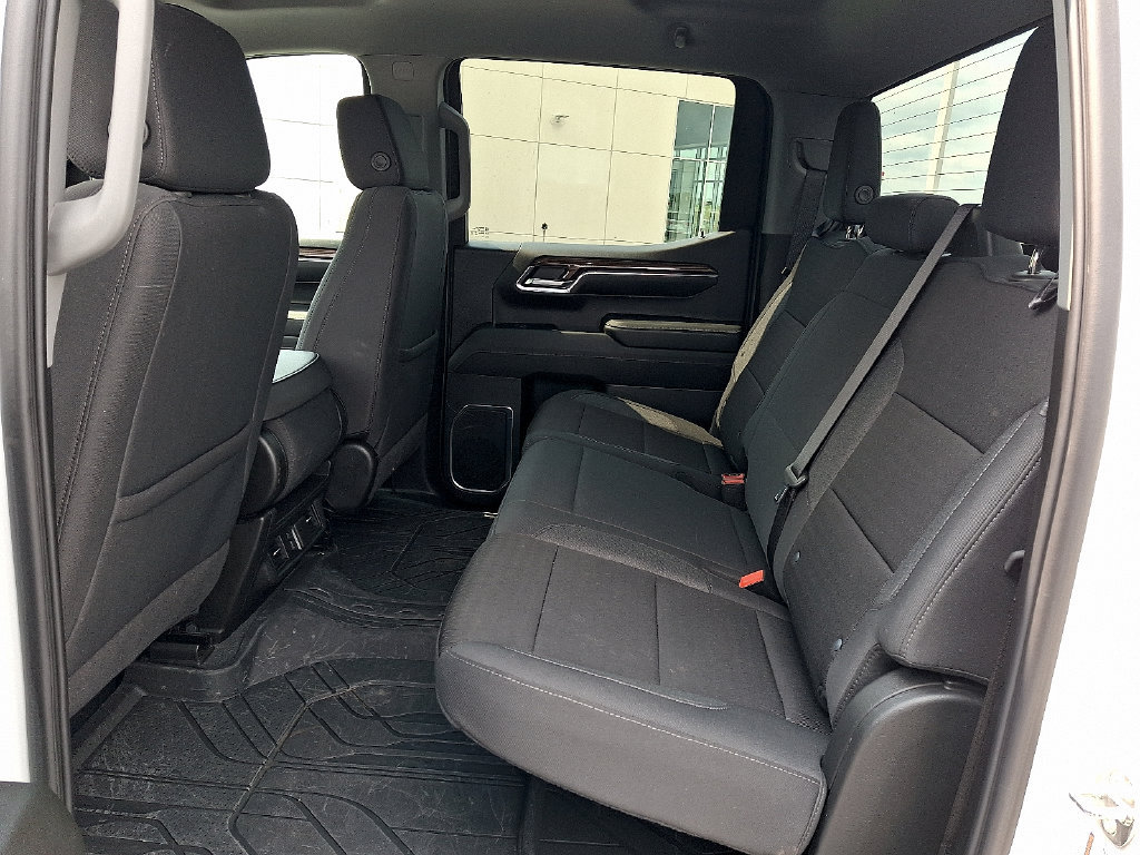 Used 2024 Chevrolet Silverado 1500 RST w/ Redline Edition AWD/4WD image 12