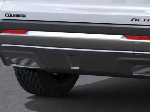 New 2026 Chevrolet Equinox ACTIV image 14