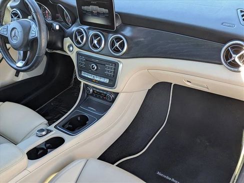 Used 2019 Mercedes-Benz CLA 250 4MATIC image 19