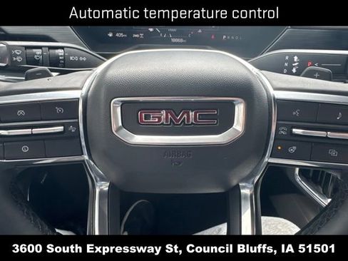 Used 2024 GMC Acadia Elevation w/ Luxury Package AWD/4WD image 18