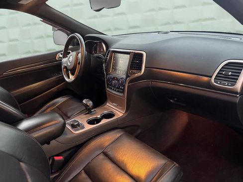 Used 2015 Jeep Grand Cherokee Limited w/ Luxury Group II image 17