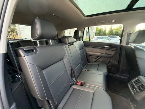Used 2023 Volkswagen Atlas SEL AWD/4WD image 44