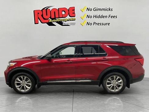 Used 2021 Ford Explorer XLT w/ Equipment Group 202A AWD/4WD image 2