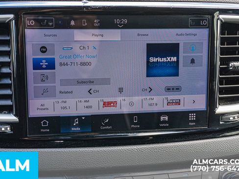 Used 2024 Chrysler Pacifica Touring-L image 41