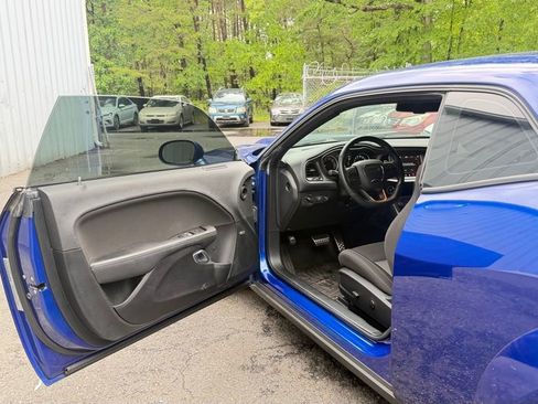 Used 2021 Dodge Challenger R/T Scat Pack RWD image 10