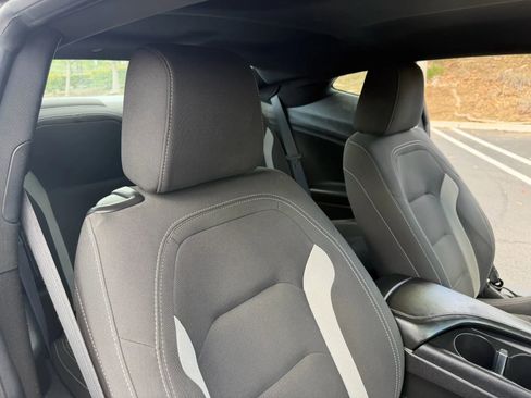 Used 2018 Chevrolet Camaro LT image 17