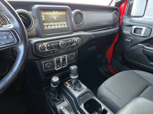 Used 2022 Jeep Wrangler Sport AWD/4WD image 24